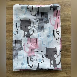 EUC Standard 20”x 30” Abstract Cat Print  Pink gray White Microfiber Pillowcase